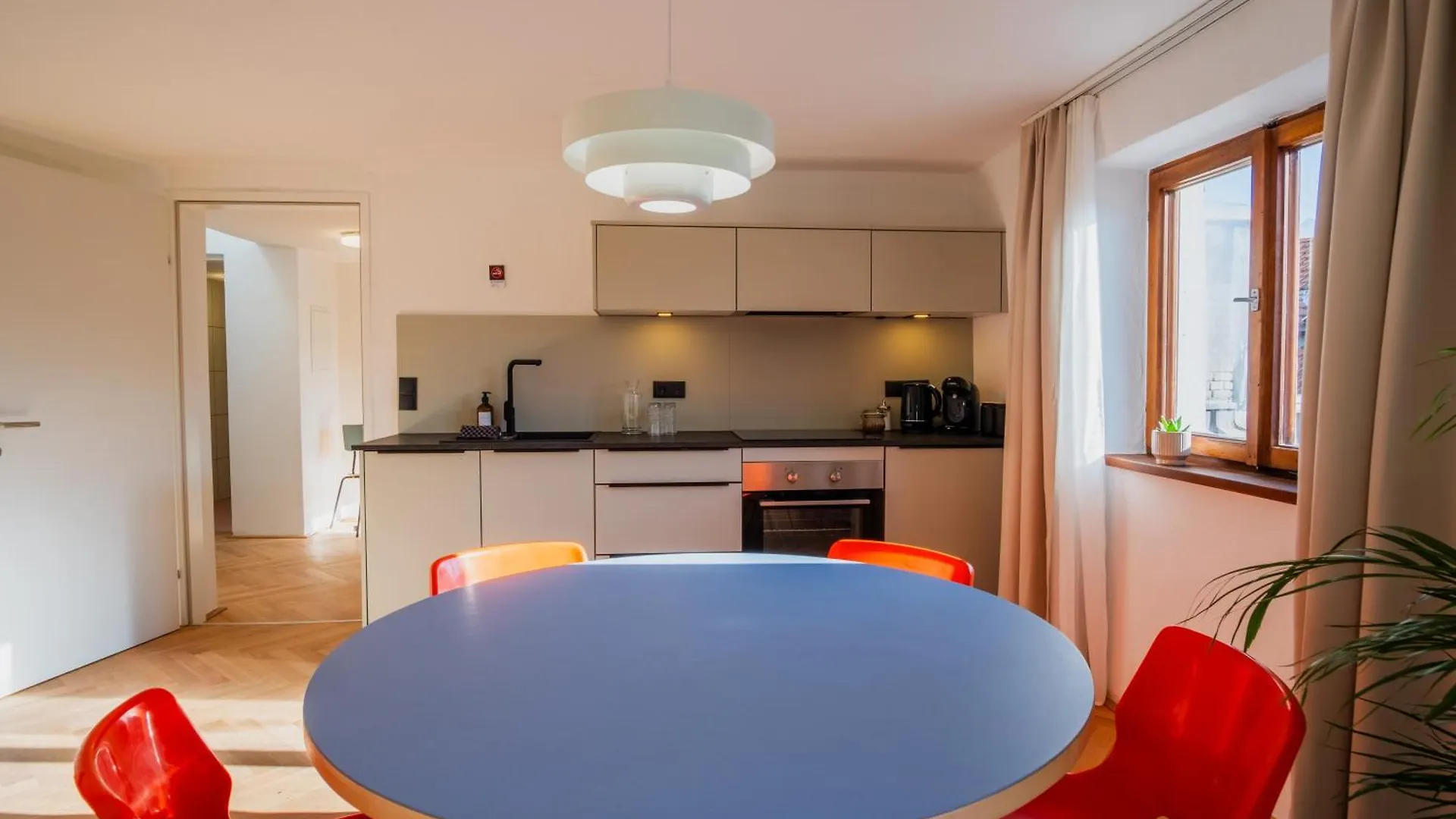 Noas Jazz Apartment Innsbruck Austria